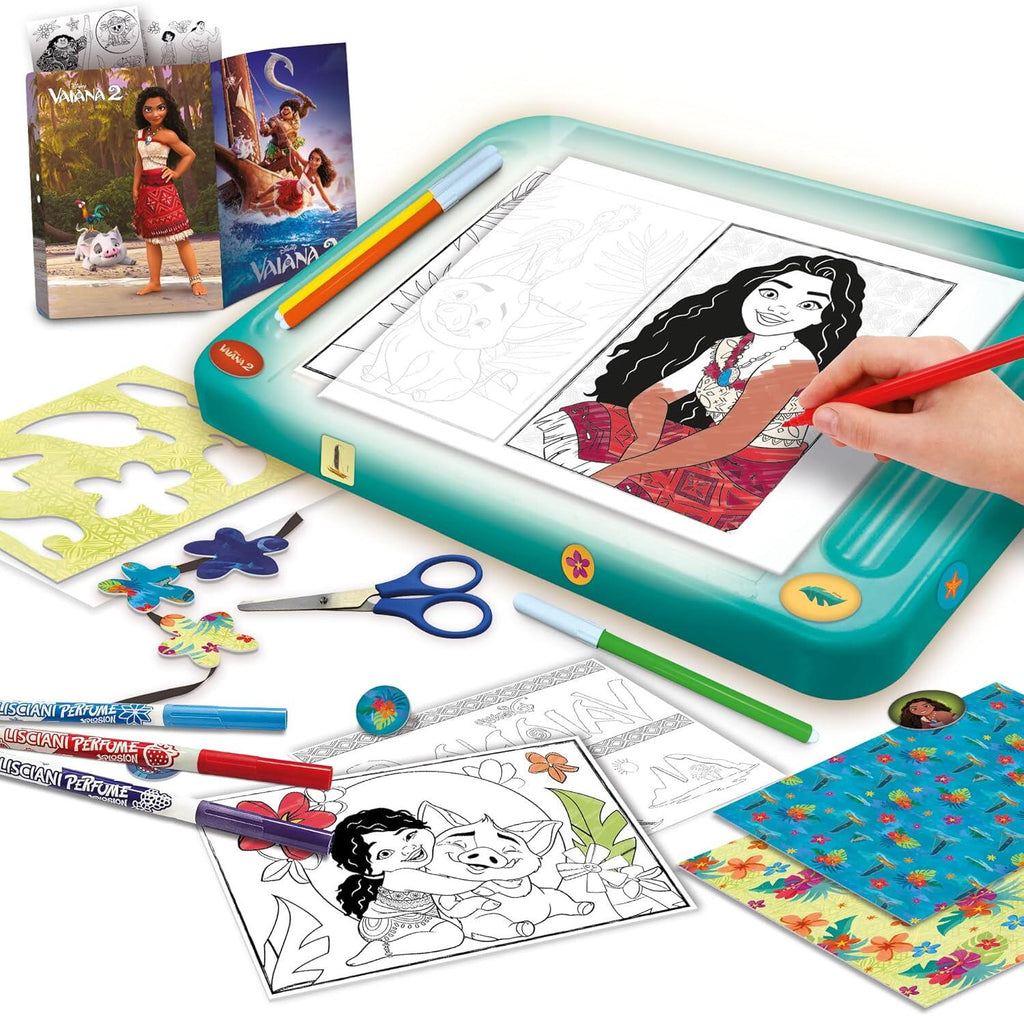 LISCIANI Tablita de desen cu lumini Vaiana 2 din plastic, 5 ani+, cu sabloane si accesorii creative