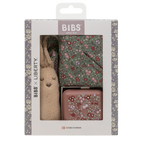BIBS X Liberty Bundle - Set cutie cadou cu bavetica, cutie de suzeta, clip suzeta si jucarie multisenzoriala