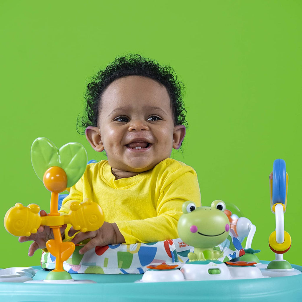 Bright Starts - Centru de activitati 2 in 1 Playful Pond