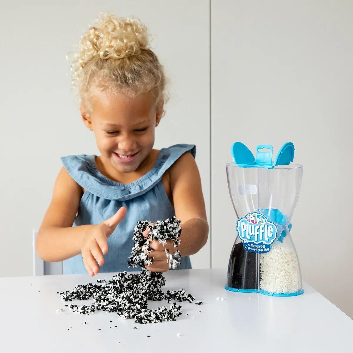 Spuma de modelat Playfoam Pluffle™ Twist -  Alb si negru