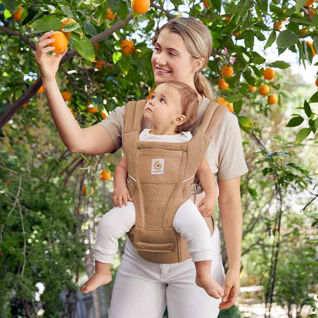 Marsupiu Alta Hip Ergobaby, 4 luni - 4 ani , 5.5-20.4 kg, Camel Brown