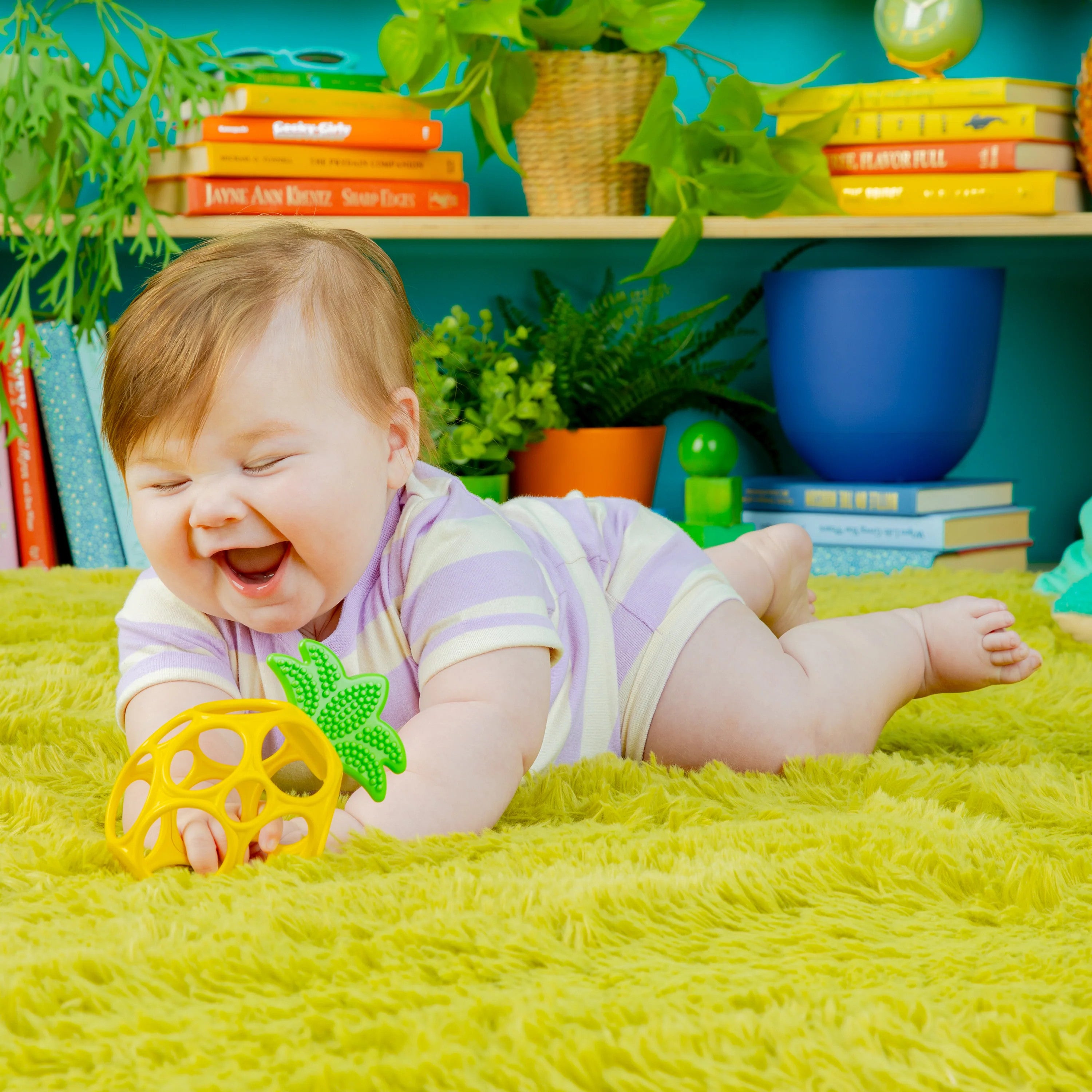 Bright Starts - Jucarie gingivala ananas Hold My Own Easy-Grasp