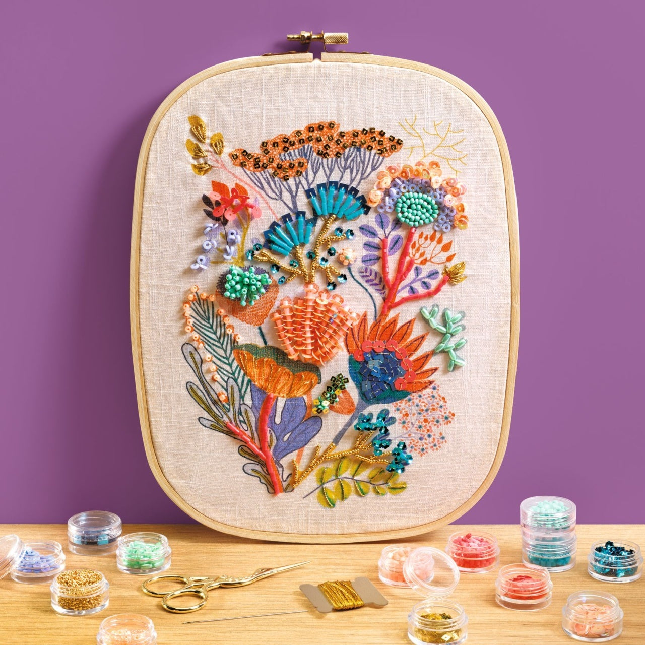 Atelier creativ 58 pentru adulti Broderie cu mărgele, Djeco