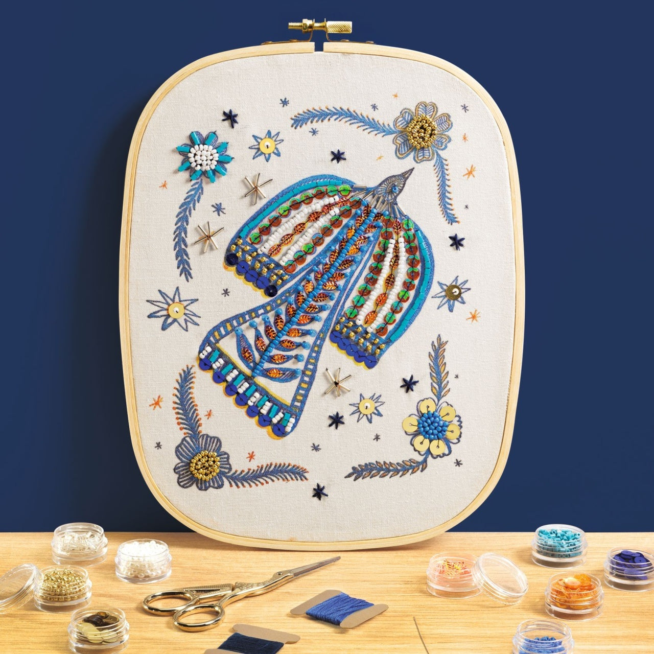 Atelier creativ 59 pentru adulti Broderie cu margele, Djeco
