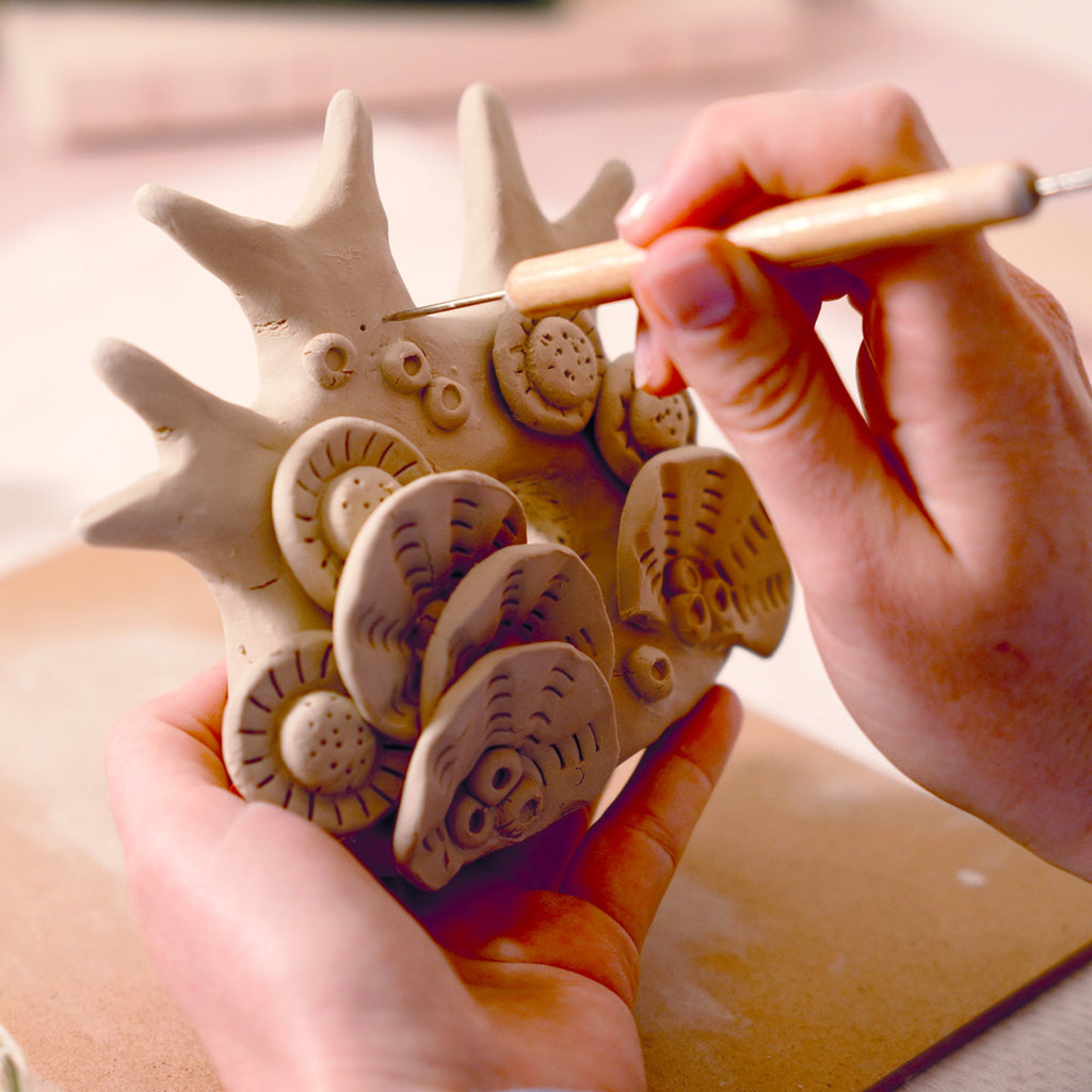 Atelier creativ 85 pentru adulti Modelaj in lut, Djeco