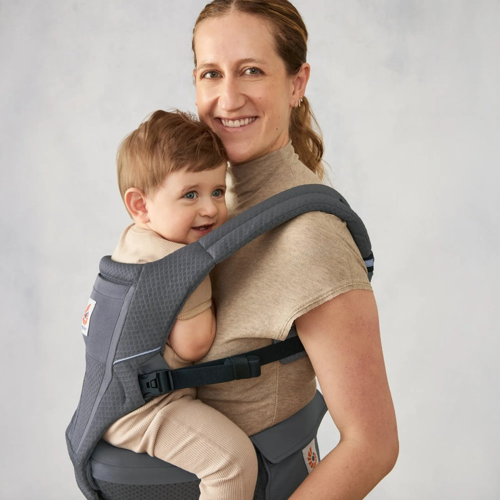 Ergobaby Marsupiu Alta Hip 4 luni - 4 ani 5.5-20.4 kg Graphite Grey certificat IHDI cu plasa SoftFlex