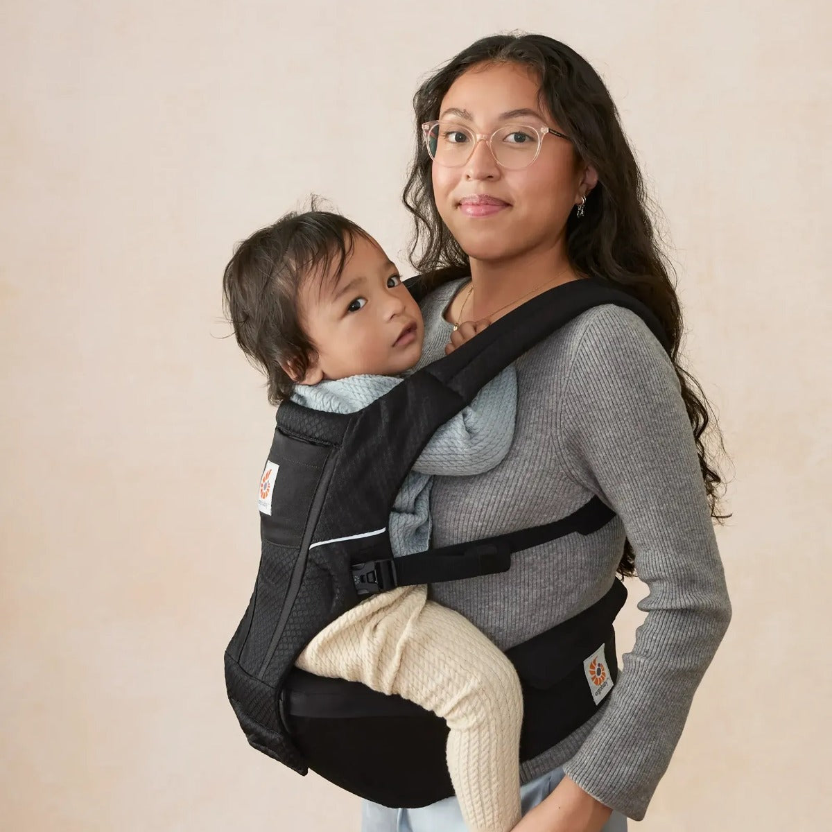 Ergobaby Marsupiu Alta Hip 4 luni - 4 ani 5.5-20.4 kg Onyx Black certificat IHDI pozitionare sanatoasa sold
