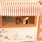 Egmont Toys Cafenea si brutarie cu prieteni in miniatura, lemn si bumbac, 3 ani+, doua etaje