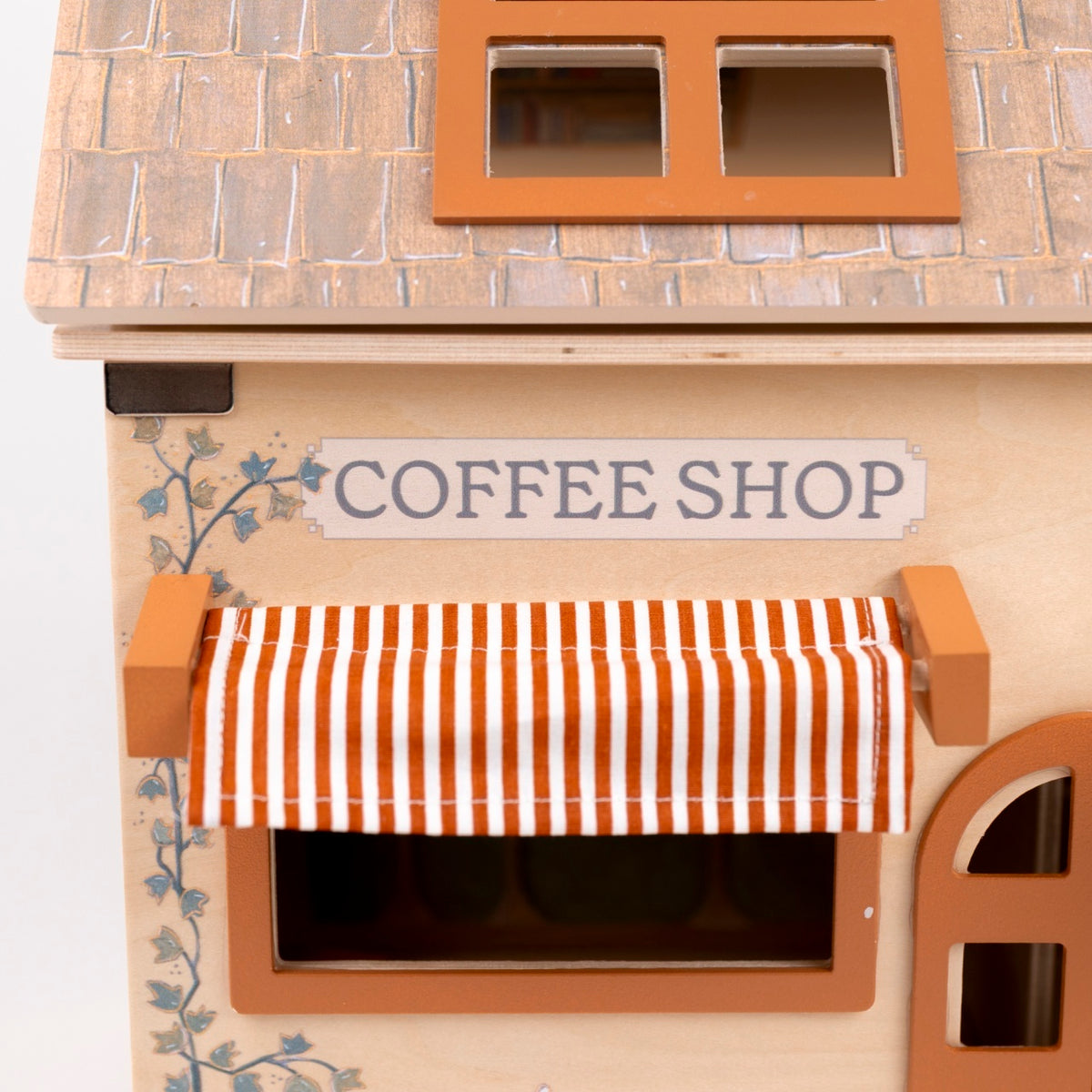 Egmont Toys Cafenea si brutarie cu prieteni in miniatura, lemn si bumbac, 3 ani+, doua etaje