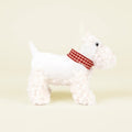 Egmont Toys Catelusa de plus Lola 18 cm poliester +3 luni conform EN71 ASTM alba cu zgarda in carouri