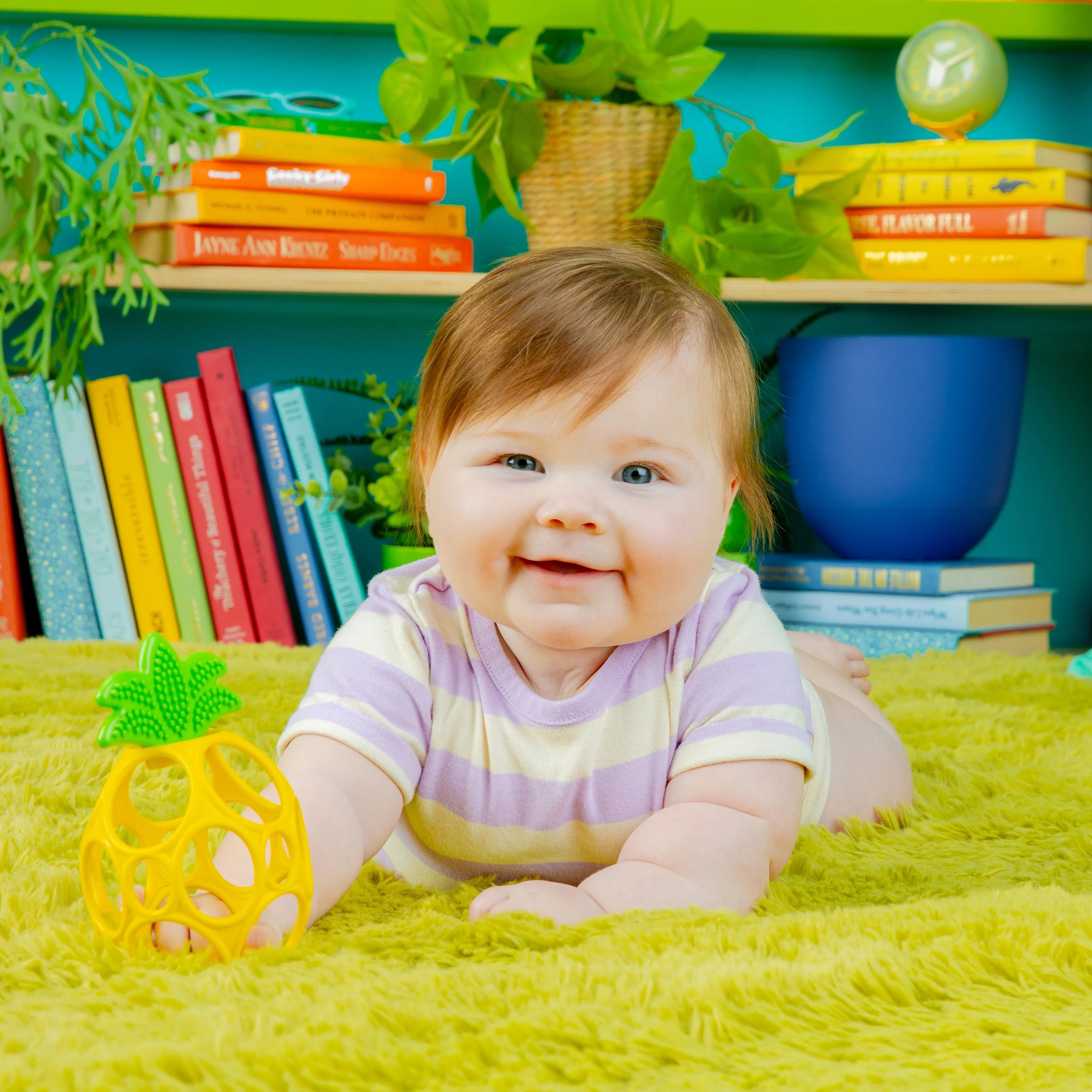 Bright Starts - Jucarie gingivala ananas Hold My Own Easy-Grasp