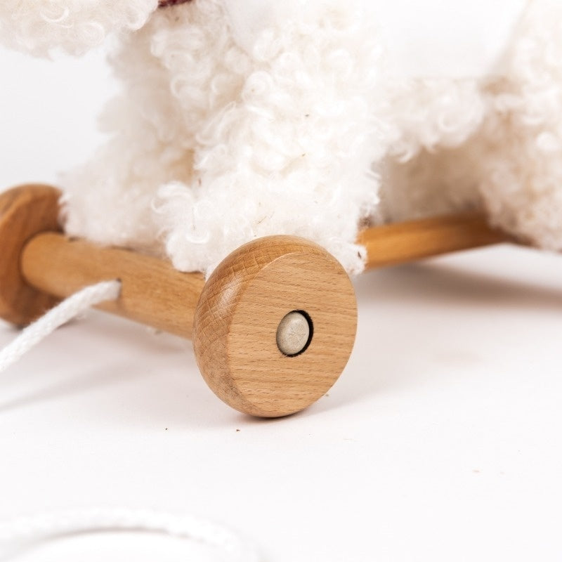 Jucarie de tras catelusa Lola, Egmont Toys