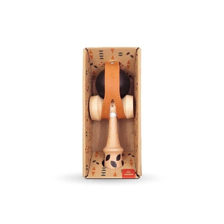 Kendama din lemn, Svoora