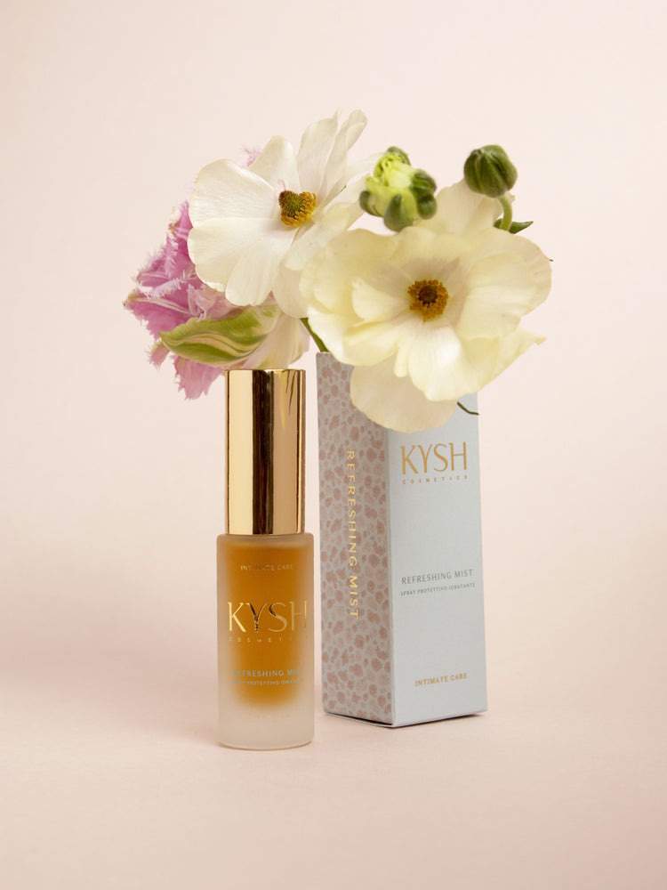 Kysh Cosmetics Set Intim On-the-go servetele intime 6 buc si Refreshing Mist 15 ml fabricat in Italia