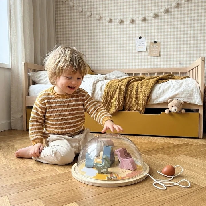 Speedy Monkey Labirint magnetic Dino din lemn certificat FSC, joc de indemanare 3 ani+