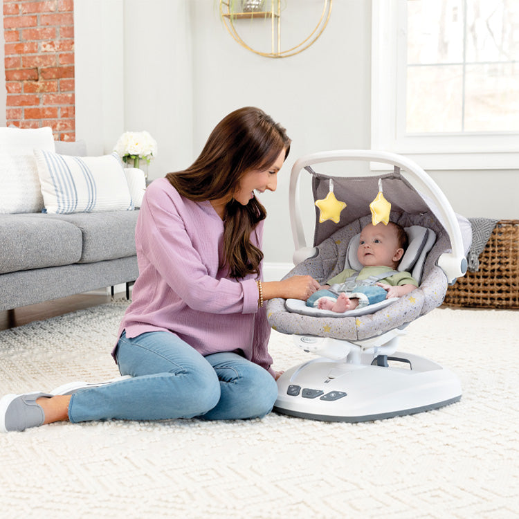 Graco - Leagan portabil Move with Me Little Adventures