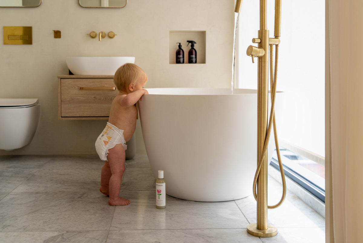 Kit and Kin scutece hipoalergenice eco marimea 4, 9-14 kg, 128 buc, certificat FSC