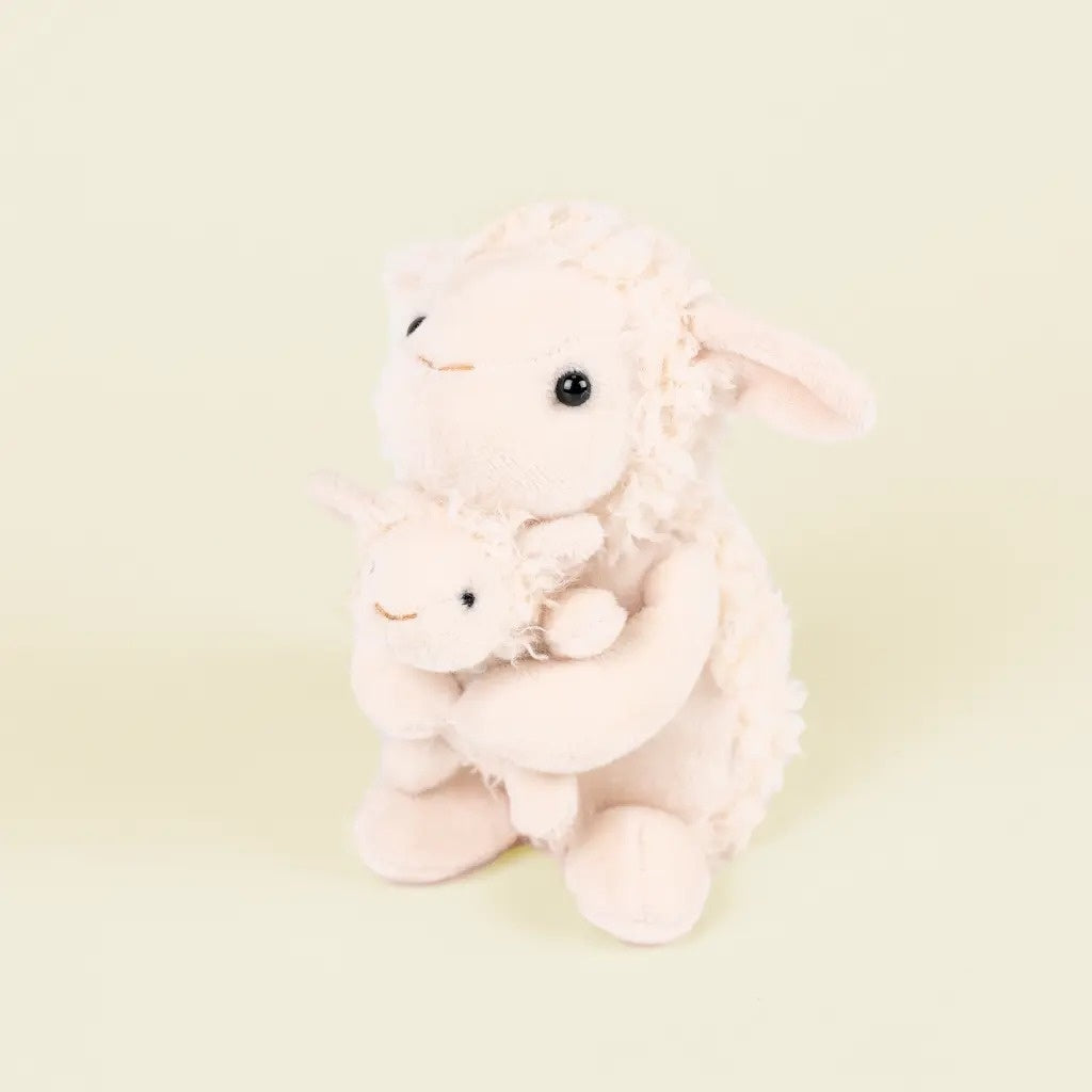 Oita de plus cu puiut, Egmont Toys
