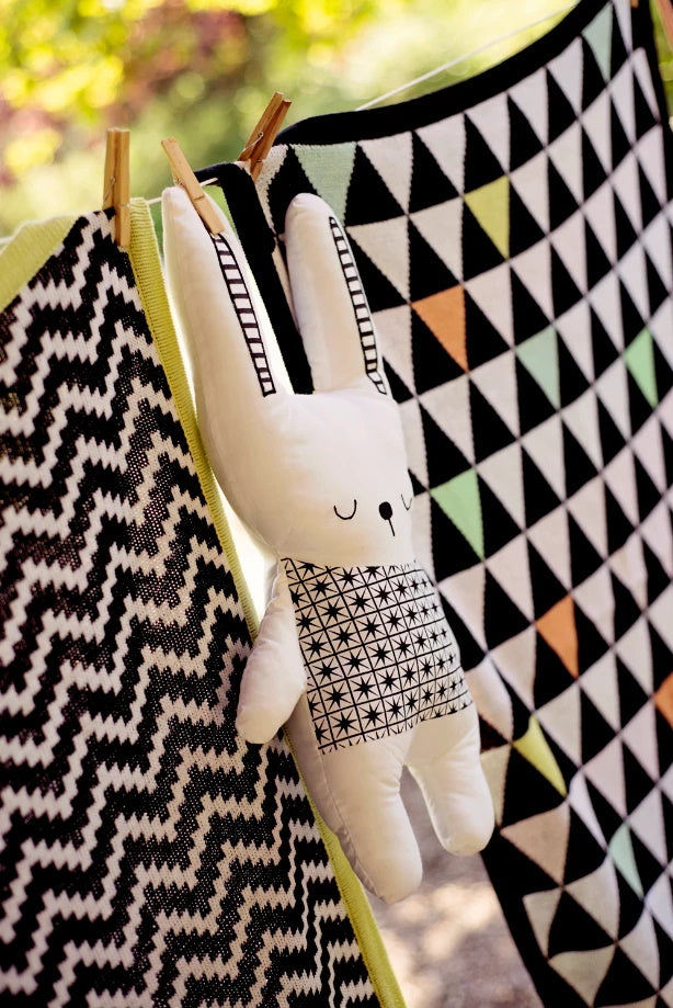 Knitted Cotton Chevron Blanket White and Black