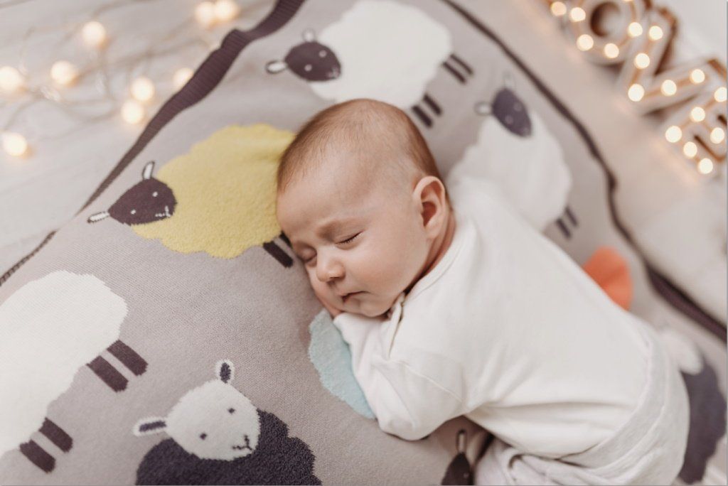 Knitted Cotton Blanket with Grey Sheep