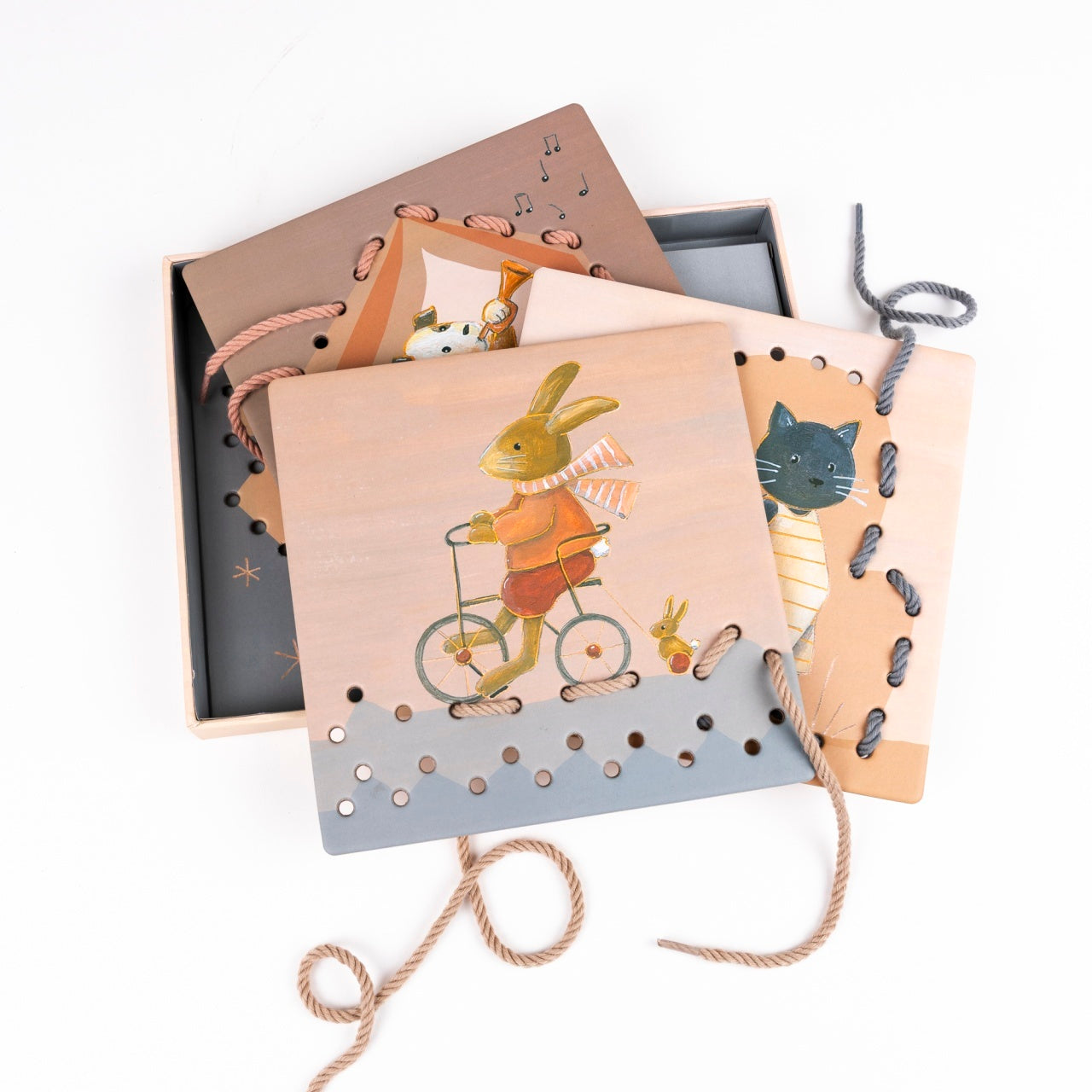 Planse de cusut cu siret, Egmont Toys