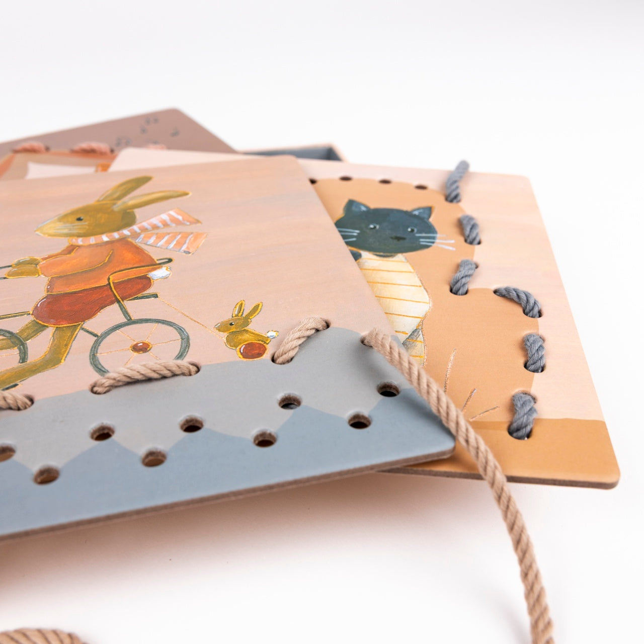 Planse de cusut cu siret, Egmont Toys