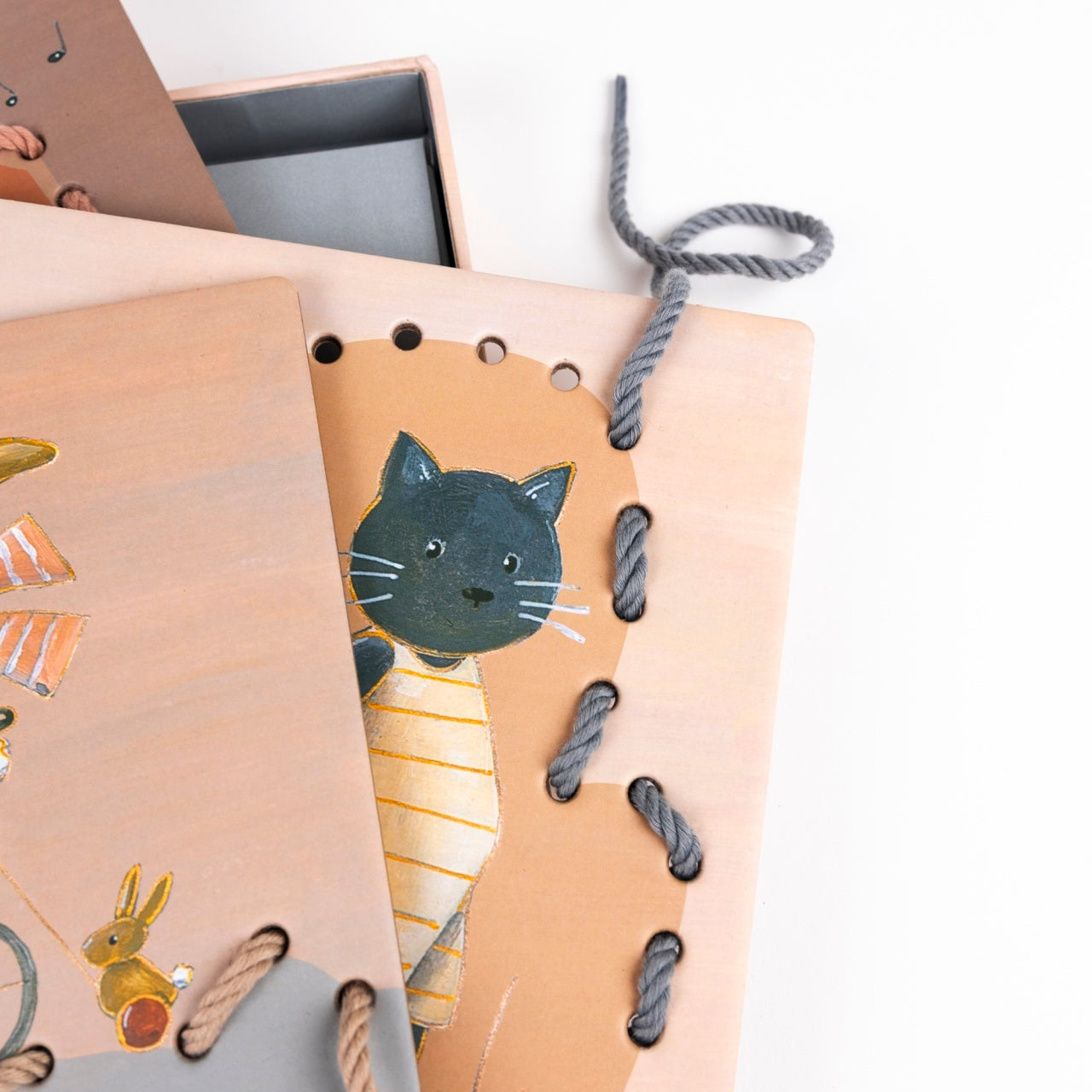 Planse de cusut cu siret, Egmont Toys
