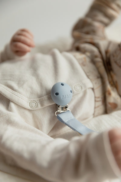 BIBS - Lantisor clip Ribbon pentru suzeta, Dusty Blue