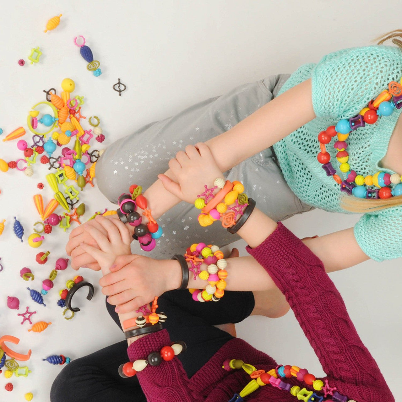 Set of 150 B.Toys Beads